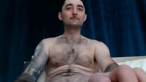 Snapshot of tobi19899 chatting on 02-15-25, 04:12 Jan5676 online show from 02-15-25, 04:12