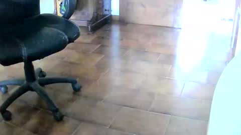 Tobiko online show from 12-02-25, 01:17