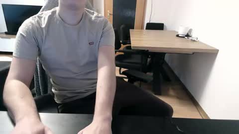 Snapshot of tobisk chatting on 03-01-26, 06:48 tobisk online show from 03-01-26, 06:48