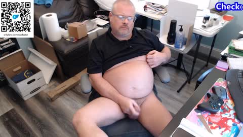 Snapshot of toddbator chatting on 12-17-24, 08:43 Todd Bator online show from 12-17-24, 08:43