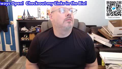 Snapshot of toddbator chatting on 03-01-25, 01:32 Todd Bator online show from 03-01-25, 01:32