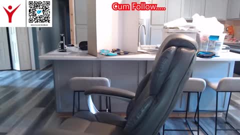 Snapshot of toddbator chatting on 10-06-25, 02:47 Todd Bator online show from 10-06-25, 02:47