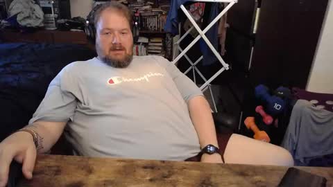 Toede online show from 05-19-26, 04:57