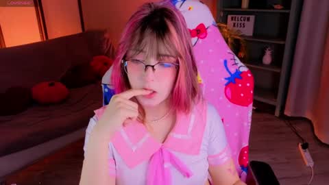 Soffi online show from 04-06-26, 05:19