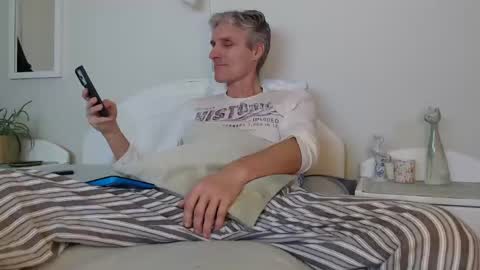 Snapshot of toffmen chatting on 12-24-24, 02:22 Daniel Bisexual uncut 20cm online show from 12-24-24, 02:22