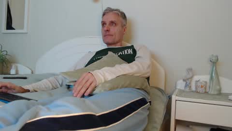 Snapshot of toffmen chatting on 01-25-25, 04:03 Daniel Bisexual uncut 20cm online show from 01-25-25, 04:03