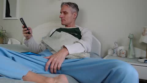 Snapshot of toffmen chatting on 01-26-25, 08:03 Daniel Bisexual uncut 20cm online show from 01-26-25, 08:03