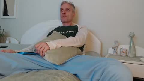 Snapshot of toffmen chatting on 01-26-25, 02:52 Daniel Bisexual uncut 20cm online show from 01-26-25, 02:52