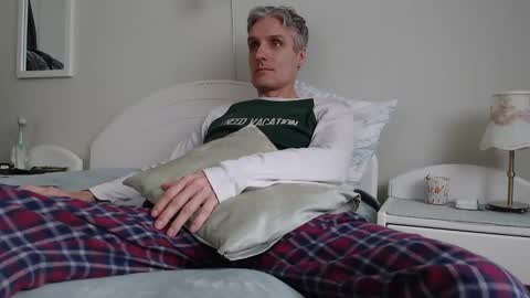 Snapshot of toffmen chatting on 03-02-25, 07:54 Daniel Bisexual uncut 20cm online show from 03-02-25, 07:54