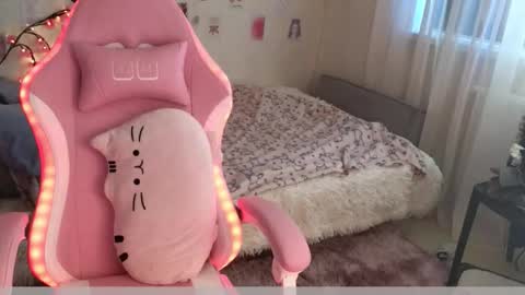 Elma online show from 03-06-26, 04:53