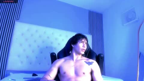 toji lee online show from 11-18-25, 08:57