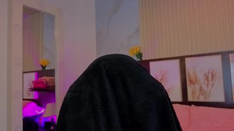 Snapshot of tokyoluu chatting on 09-19-25, 12:56 tokyoluu online show from 09-19-25, 12:56