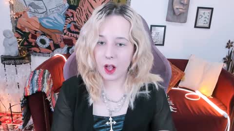 Snapshot of tollimoll chatting on 01-13-25, 05:12 Tolli Moll online show from 01-13-25, 05:12