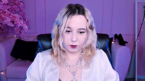 Snapshot of tollimoll chatting on 01-18-25, 08:31 Tolli Moll online show from 01-18-25, 08:31