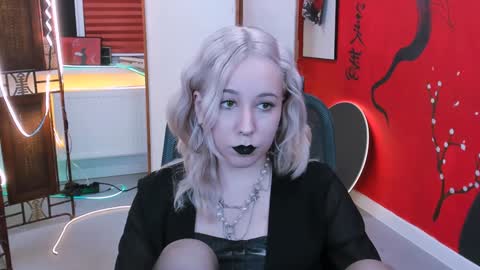 Snapshot of tollimoll chatting on 01-28-25, 05:43 Tolli Moll online show from 01-28-25, 05:43