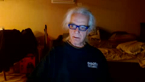 tom112292014 online show from 03-10-25, 02:17