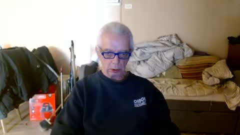 tom112292014 online show from 03-11-25, 03:23