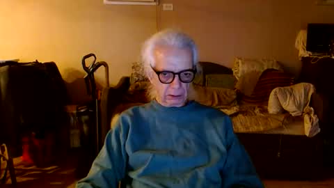 tom112292014 online show from 12-21-25, 07:54