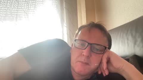 Snapshot of tom6644 chatting on 02-02-25, 12:35 Tom online show from 02-02-25, 12:35