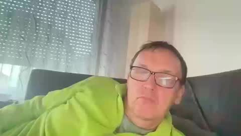 Tom online show from 03-12-26, 05:08