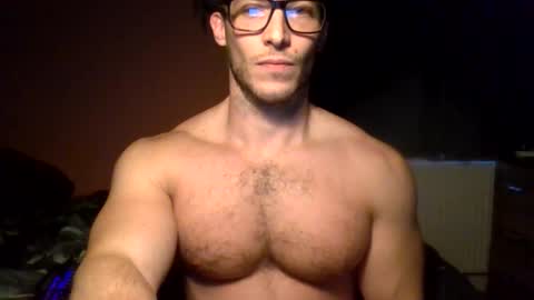 Snapshot of tom90ukx chatting on 11-25-25, 03:56 tom90ukx online show from 11-25-25, 03:56