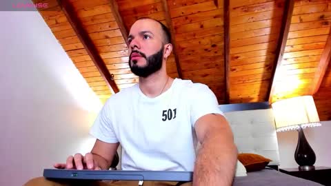   online show from 11-01-25, 01:02