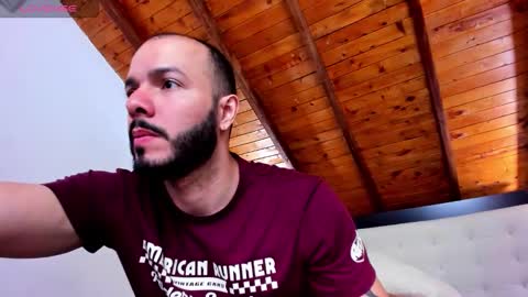 Snapshot of tom_bailey_ chatting on 01-18-26, 12:53 online show from 01-18-26, 12:53