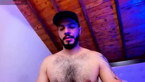 Snapshot of tom_bailey_ chatting on 02-02-26, 12:37 online show from 02-02-26, 12:37