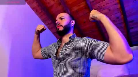 Snapshot of tom_bailey_ chatting on 02-08-26, 12:41 online show from 02-08-26, 12:41