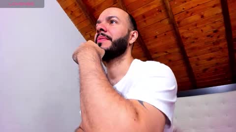 Snapshot of tom_bailey_ chatting on 02-22-26, 12:58 online show from 02-22-26, 12:58