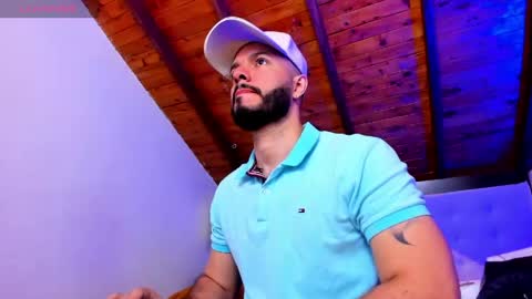 Snapshot of tom_bailey_ chatting on 03-01-26, 01:02 online show from 03-01-26, 01:02