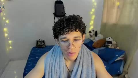 Tom Blue online show from 12-01-25, 02:55