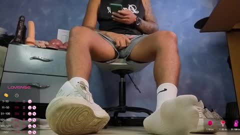 Tom online show from 02-05-26, 10:14