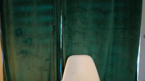 Tom online show from 04-11-26, 07:45