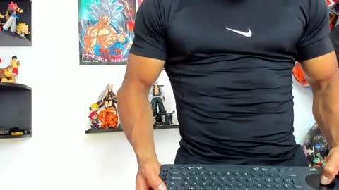 Snapshot of tom_kingfit chatting on 06-18-26, 06:12 SPORTSFIT29 online show from 06-18-26, 06:12