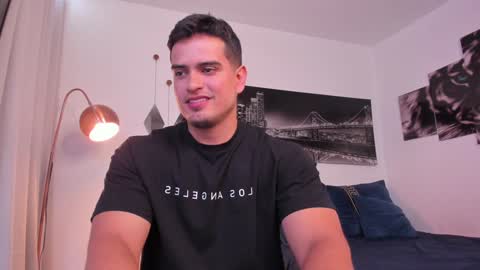 Snapshot of tom_mckleein chatting on 12-22-24, 05:53 TOM MCKLEEIN instagram online show from 12-22-24, 05:53