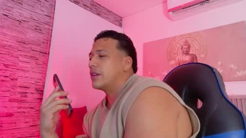 Tom muscle1 online show from 02-06-26, 11:57