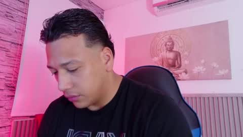 Tom muscle1 online show from 02-24-26, 12:03