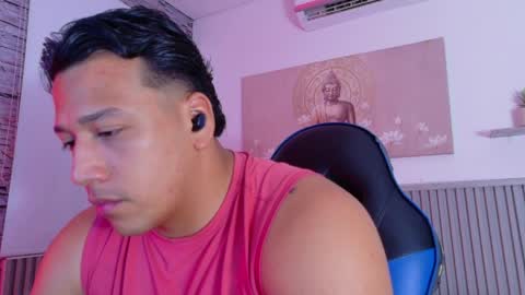 Tom muscle1 online show from 04-06-26, 07:37