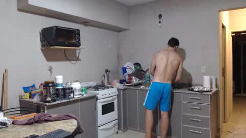 Snapshot of tom_show chatting on 03-11-26, 11:44 tom_show online show from 03-11-26, 11:44