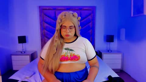 Snapshot of tom_silver_ chatting on 09-20-25, 08:59 Tom Silver online show from 09-20-25, 08:59