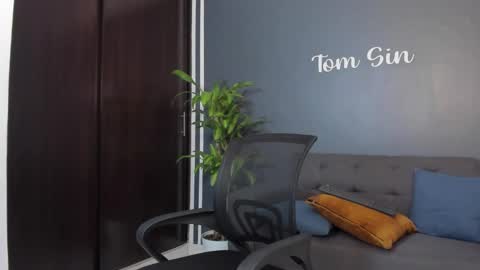 Tom Sin online show from 01-06-25, 05:59