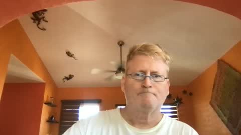 Hola online show from 10-29-25, 09:05