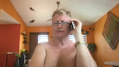Snapshot of tomascausa chatting on 07-07-26, 08:35 Hola online show from 07-07-26, 08:35