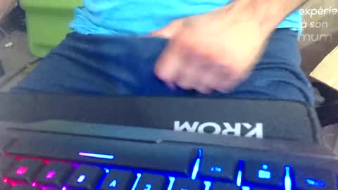tomasturbador121 online show from 07-21-26, 10:23