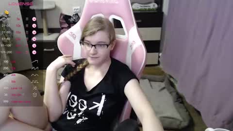 tomato_tease online show from 10-27-25, 04:00