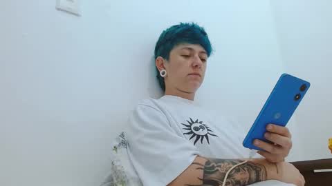 Snapshot of tomboyblue chatting on 02-20-26, 09:04 Blue online show from 02-20-26, 09:04