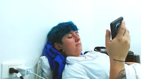 Snapshot of tomboyblue chatting on 03-12-26, 12:50 Blue online show from 03-12-26, 12:50