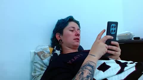 Snapshot of tomboyblue chatting on 03-16-26, 06:45 Blue online show from 03-16-26, 06:45