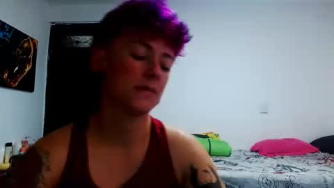 Snapshot of tomboyblue chatting on 05-15-26, 06:37 Blue online show from 05-15-26, 06:37
